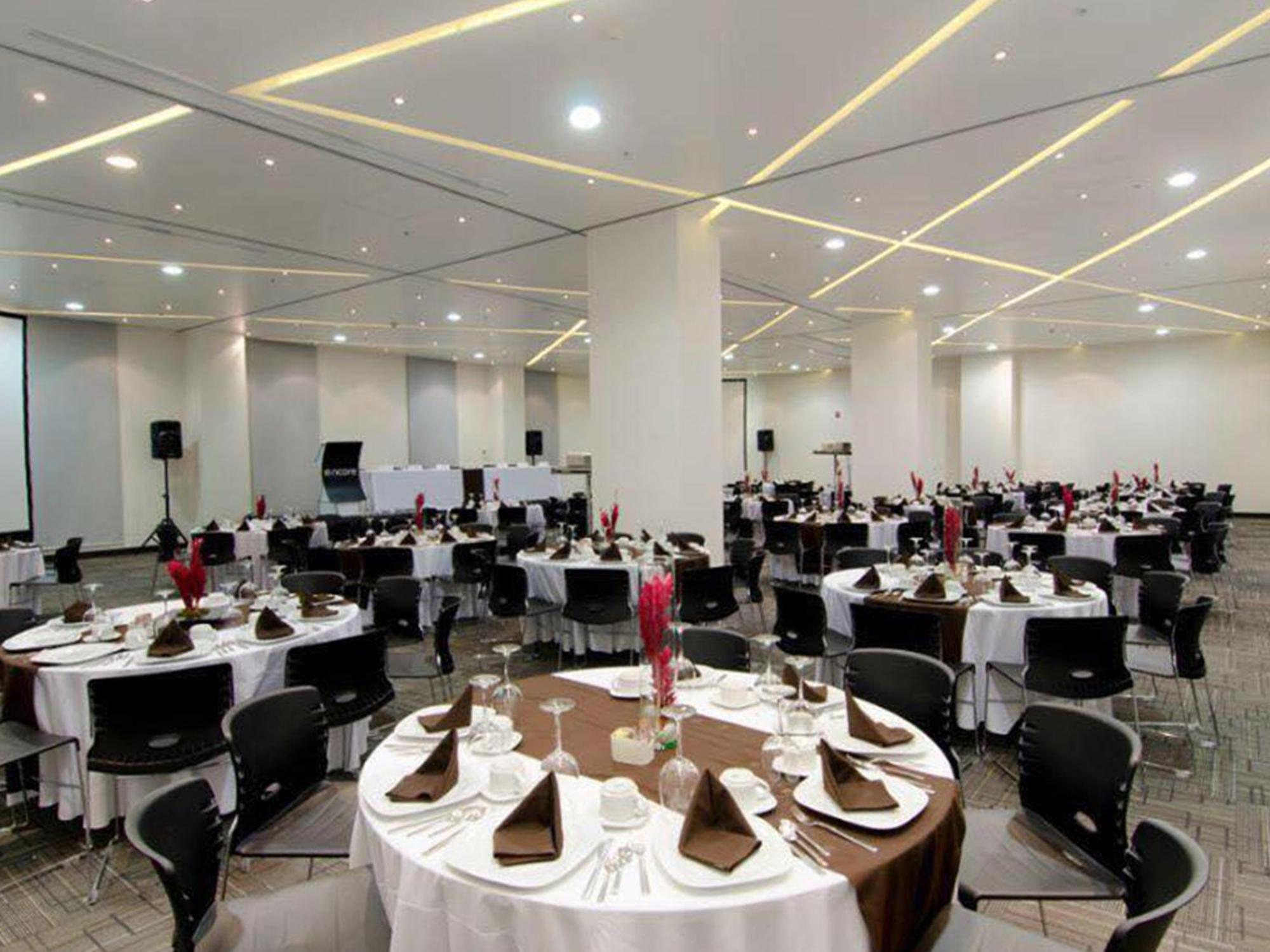 Ramada Encore By Wyndham Guadalajara Sur Palomar Dış mekan fotoğraf